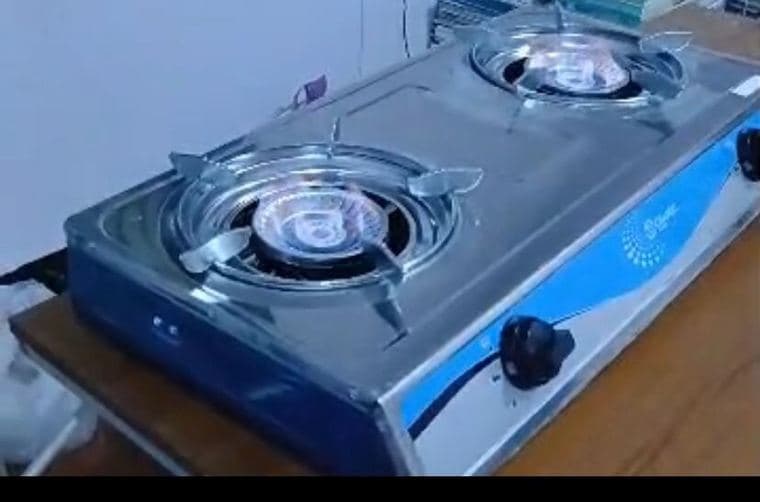 Clean biogas cooking stove